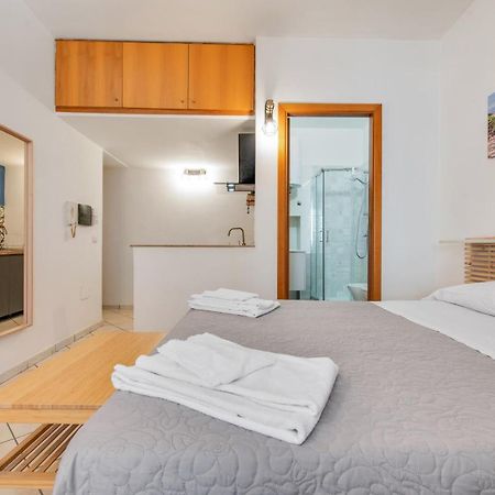 Spaccanapoli - Fully Equipped Studio Εξωτερικό φωτογραφία