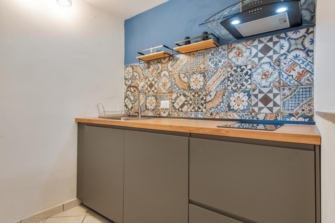 Spaccanapoli - Fully Equipped Studio Εξωτερικό φωτογραφία
